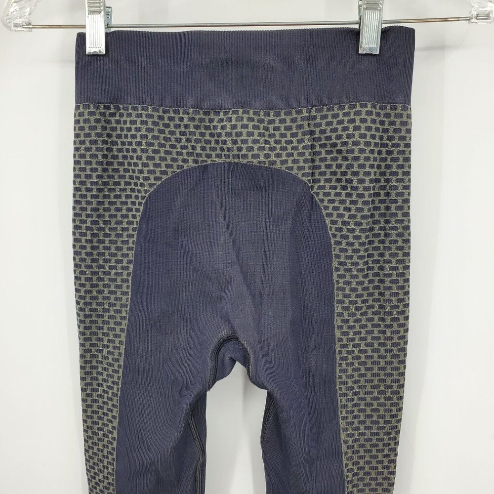lululemon athletica Black and Gray Leggings - Picture 6 of 11